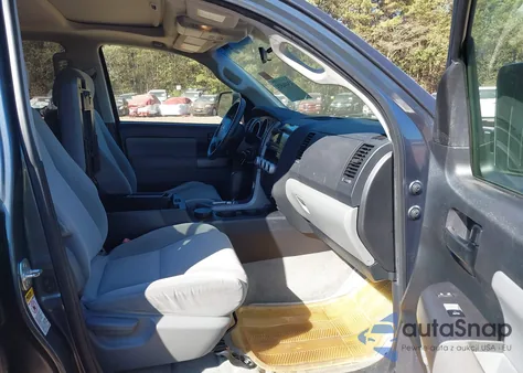 2010 Toyota Sequoia Sr5 5.7L V8 из США, поврежденный, VIN 5TDBW5G13AS026996